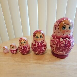 Nesting Dolls Matryoshka Set of 5